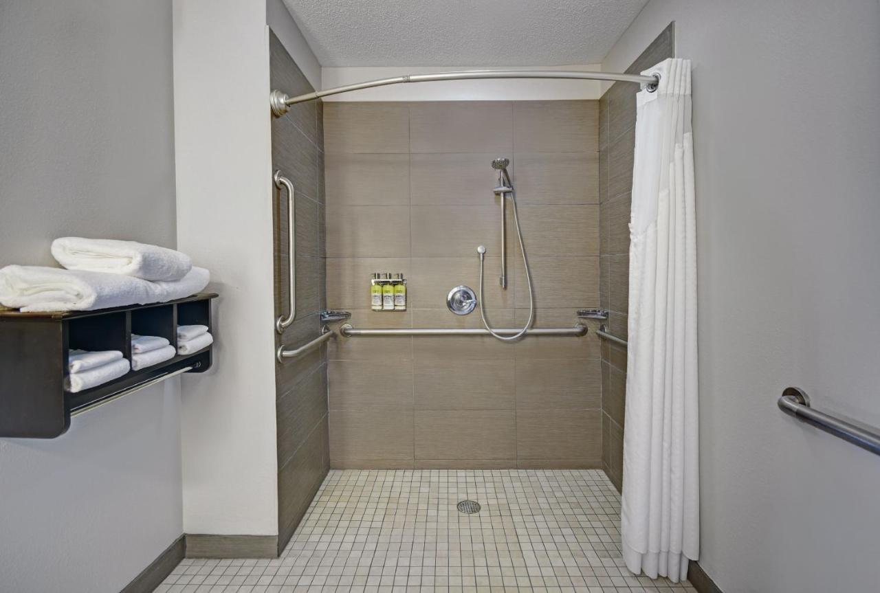 Holiday Inn Express Marshall, An Ihg Hotel Экстерьер фото