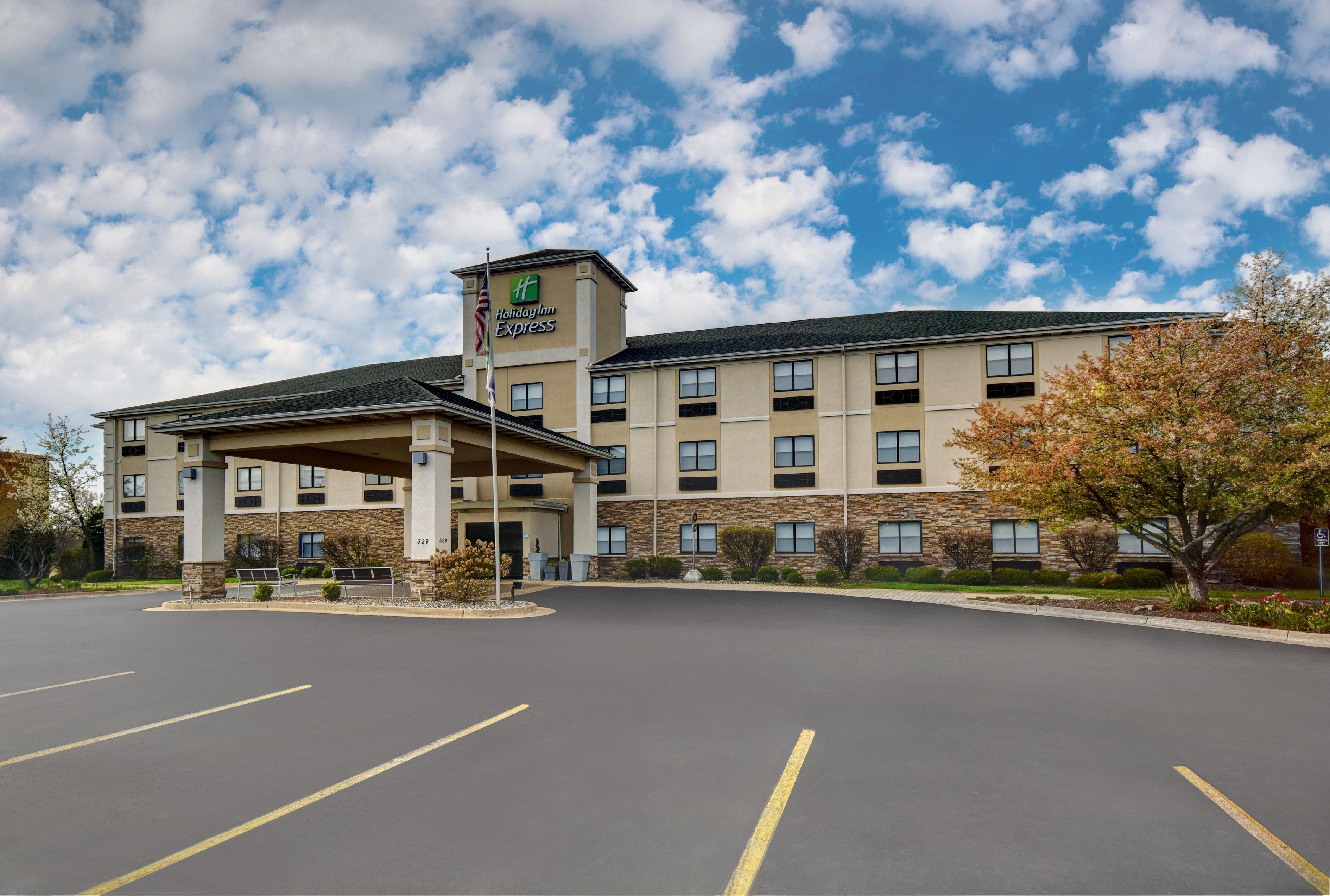 Holiday Inn Express Marshall, An Ihg Hotel Экстерьер фото